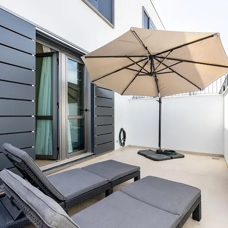 Home2book Cozy & Modern Apt, Pool & Terrace *