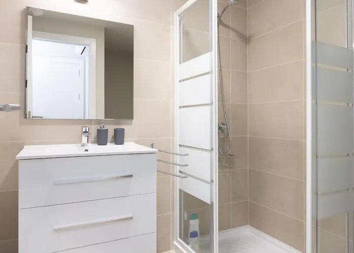 Home2book Cozy & Modern Apt, Pool & Terrace דירה *