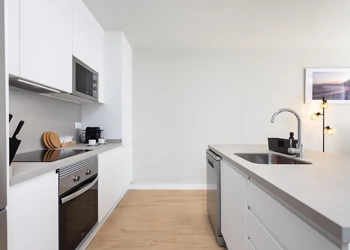 Home2book Cozy & Modern Apt, Pool & Terrace דירה