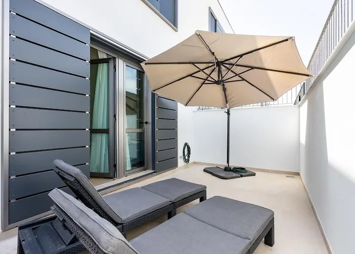 Home2book Cozy & Modern Apt, Pool & Terrace *